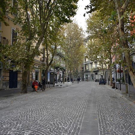 La Piazza Al Vomero Neapel Exteriör bild