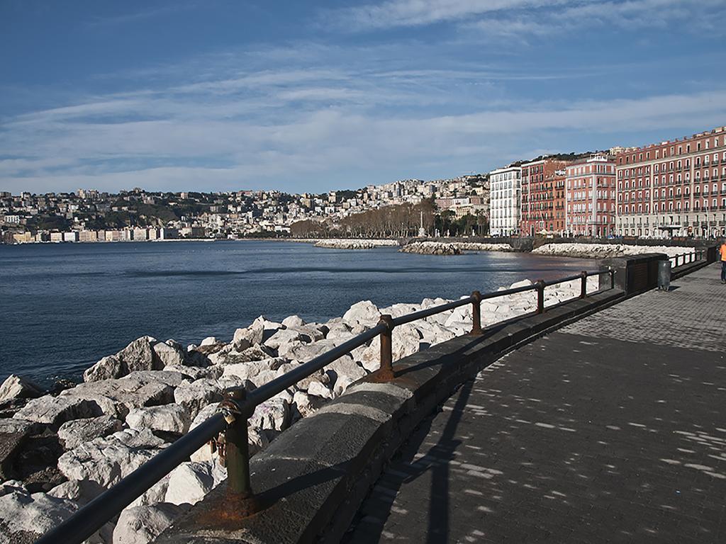 La Piazza Al Vomero Neapel Exteriör bild