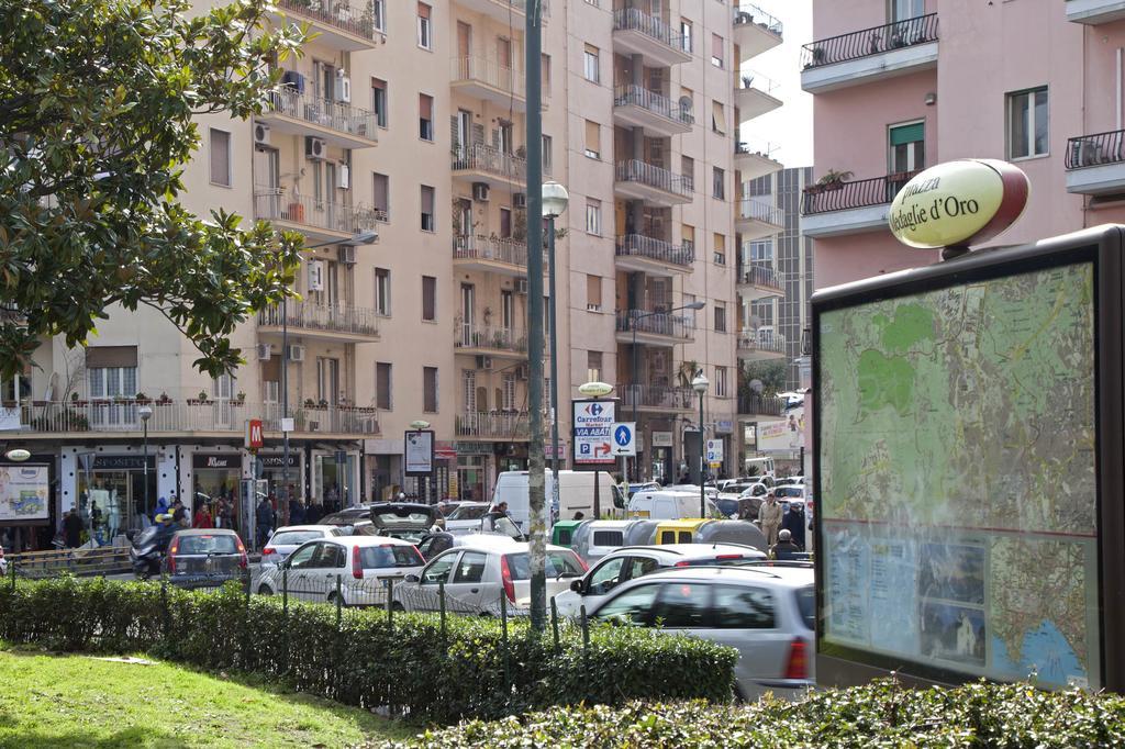 La Piazza Al Vomero Neapel Exteriör bild